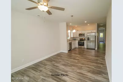 704 Bynum Avenue, Maysville, NC 28555 - Photo 2