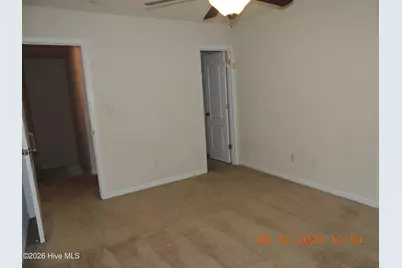421 Falls Cove, Jacksonville, NC 28546 - Photo 16