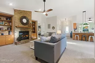 6009 Pelican Dr, New Bern, NC 28560 - Photo 4