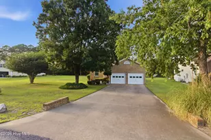 6009 Pelican Dr, New Bern, NC 28560 - Photo 2