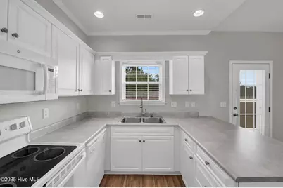 136 N Palm Drive, Leland, NC 28479 - Photo 4
