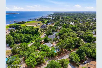 207 River Drive, Southport, NC 28461 - Photo 4