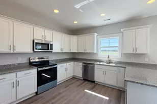 510 E Black Water Ln, Maysville, NC 28555 - Photo 8