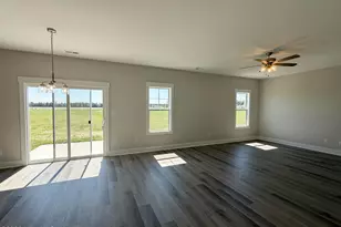 510 E Black Water Ln, Maysville, NC 28555 - Photo 12