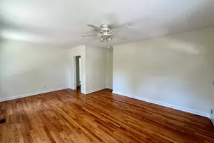 407 Vann Dr, Clinton, NC 28328 - Photo 4
