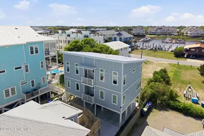 415 Carolina Beach Avenue N, Carolina Beach, NC 28428 - Photo 12
