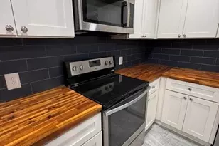 211 E Williamson St, Mount Olive, NC 28365 - Photo 6