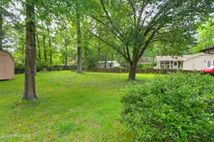 527 Edgewood Cir, Whiteville, NC 28472 - Photo 48