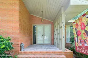 527 Edgewood Cir, Whiteville, NC 28472 - Photo 2
