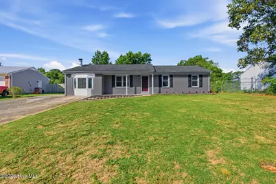 115 Thames Drive, Jacksonville, NC 28546 - Photo 1