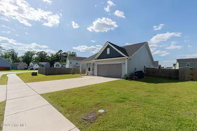 103 Flora Field Drive, Jacksonville, NC 28546 - Photo 4