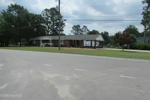 7825 Snow Hill Dr, Roseboro, NC 28382 - Photo 2