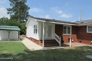 7825 Snow Hill Dr, Roseboro, NC 28382 - Photo 4