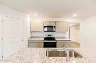 400 Anchorline Wy, Jacksonville, NC 28546 - Photo 8