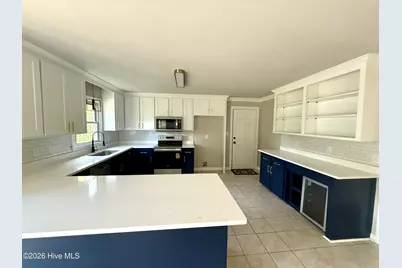 2906 Hunters Run, Greenville, NC 27858 - Photo 8