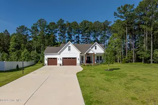 210 Brittany Ln, Stella, NC 28582 - Photo 2