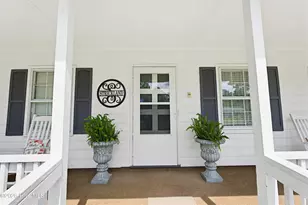 128 Seals St, Tabor City, NC 28463 - Photo 6