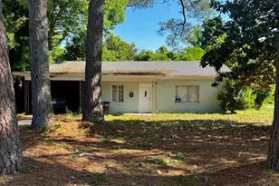 706 E Lenoir Ave, Kinston, NC 28501 - Photo 1