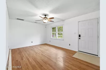 407 Kenwood Drive, Jacksonville, NC 28540 - Photo 4