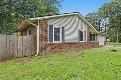 407 Kenwood Drive, Jacksonville, NC 28540 - Photo 18
