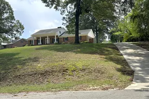 504 Pineview Rd, Clinton, NC 28328 - Photo 1