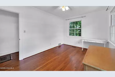 141 E Longmeadow Road, Greenville, NC 27858 - Photo 16