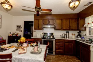 207 E Willowood Ln, Jacksonville, NC 28546 - Photo 4