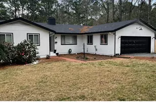 27 Par Dr, Whispering Pines, NC 28327 - Photo 2