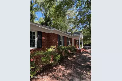 802 Forest Hill Circle, Greenville, NC 27858 - Photo 2