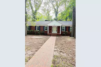 802 Forest Hill Circle, Greenville, NC 27858 - Photo 2