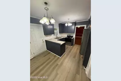802 Forest Hill Circle, Greenville, NC 27858 - Photo 6