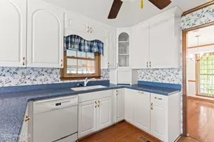 1110 Westmoreland Dr, Jacksonville, NC 28546 - Photo 14