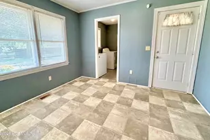 111 Ray St, La Grange, NC 28551 - Photo 6