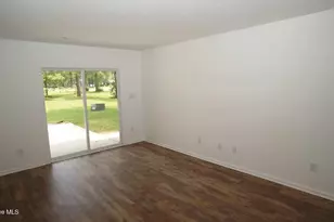 142 Quarterdeck Townhouses, New Bern, NC 28562 - Photo 6