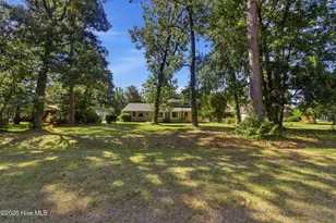 409 Plantation Dr, New Bern, NC 28562 - Photo 36