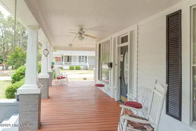 203 Minturn Avenue, Hamlet, NC 28345 - Photo 2