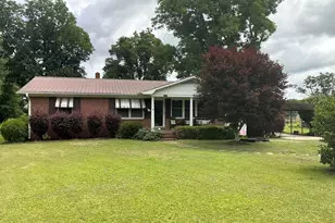 1262 Richardson Rd, Bladenboro, NC 28320 - Photo 1