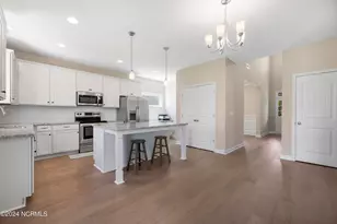 422 Anchor Hitch Ct, Sneads Ferry, NC 28460 - Photo 6