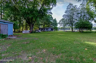 19081 Jane Shaw Rd, Wagram, NC 28396 - Photo 10
