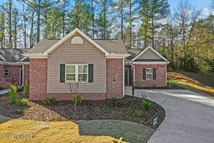 800 Lighthorse Cir, Aberdeen, NC 28315 - Photo 2