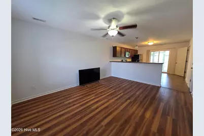 179 Glen Cannon Drive, Jacksonville, NC 28546 - Photo 2