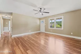 108 Quail Holw Dr, Jacksonville, NC 28540 - Photo 4