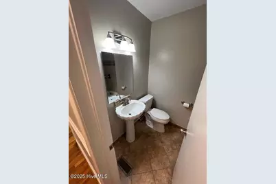 102 W Berkshire Road, Greenville, NC 27858 - Photo 14
