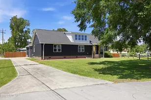 201 Mansfield Pkwy, Morehead City, NC 28557 - Photo 4