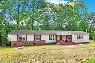 246 Farmhouse Ct, Sanford, NC 27332 - Photo 2