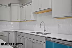 201 Gate Water Ct, Jacksonville, NC 28546 - Photo 8