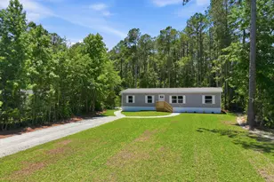 317 N Red Maple Ct, Swansboro, NC 28584 - Photo 4