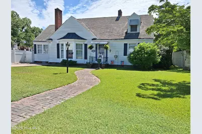 104 Locust Street, Elizabeth City, NC 27909 - Photo 1