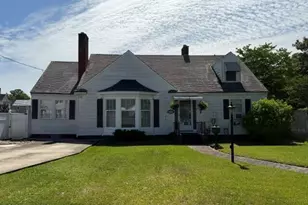 104 Locust St, Elizabeth City, NC 27909 - Photo 1