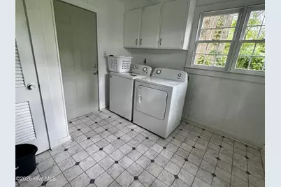 605 Dixon Street, Kinston, NC 28501 - Photo 6